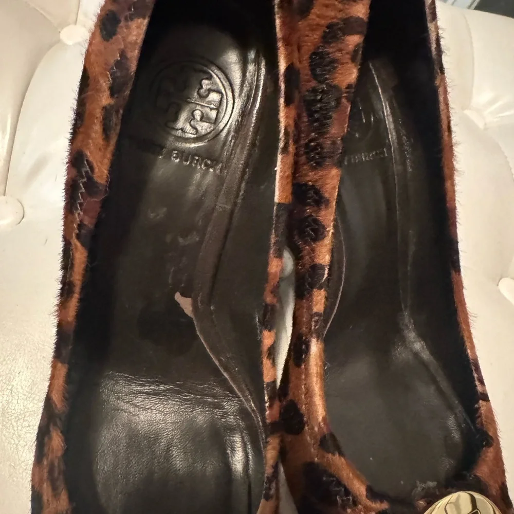 Tory Burch Leopard Print Wedges - Picture 8 of 9
